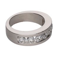 Sortija media alianza en oro blanco con brillantes.