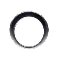 Sortija media alianza en oro blanco con brillantes.