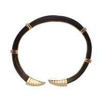 Pulsera abierta realizada en oro amarillo.