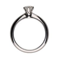 Sortija solitario en platino con un brillante 0,51ct. Talla 12.