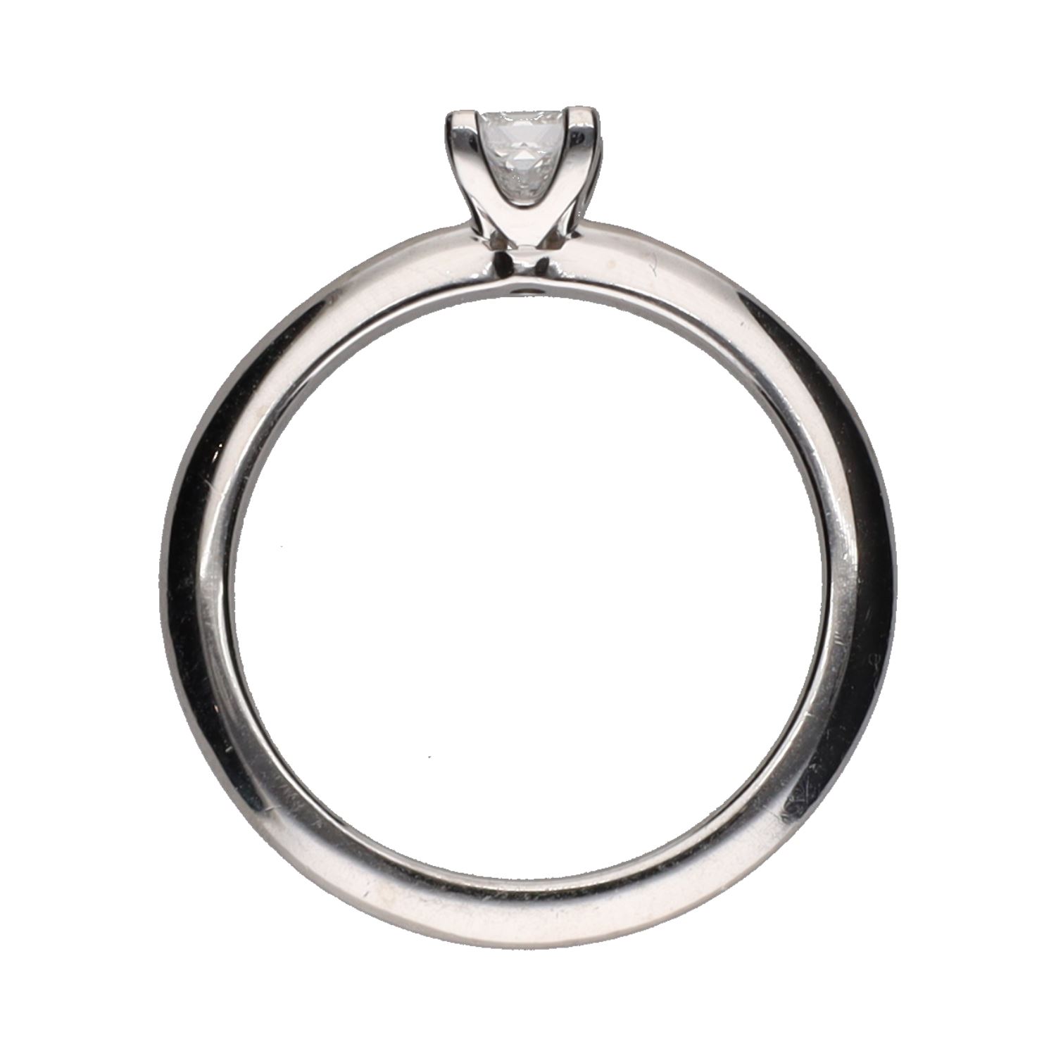 Sortija solitario de tiffany & co. En platino con un brillante 0,20ct. Talla 11.