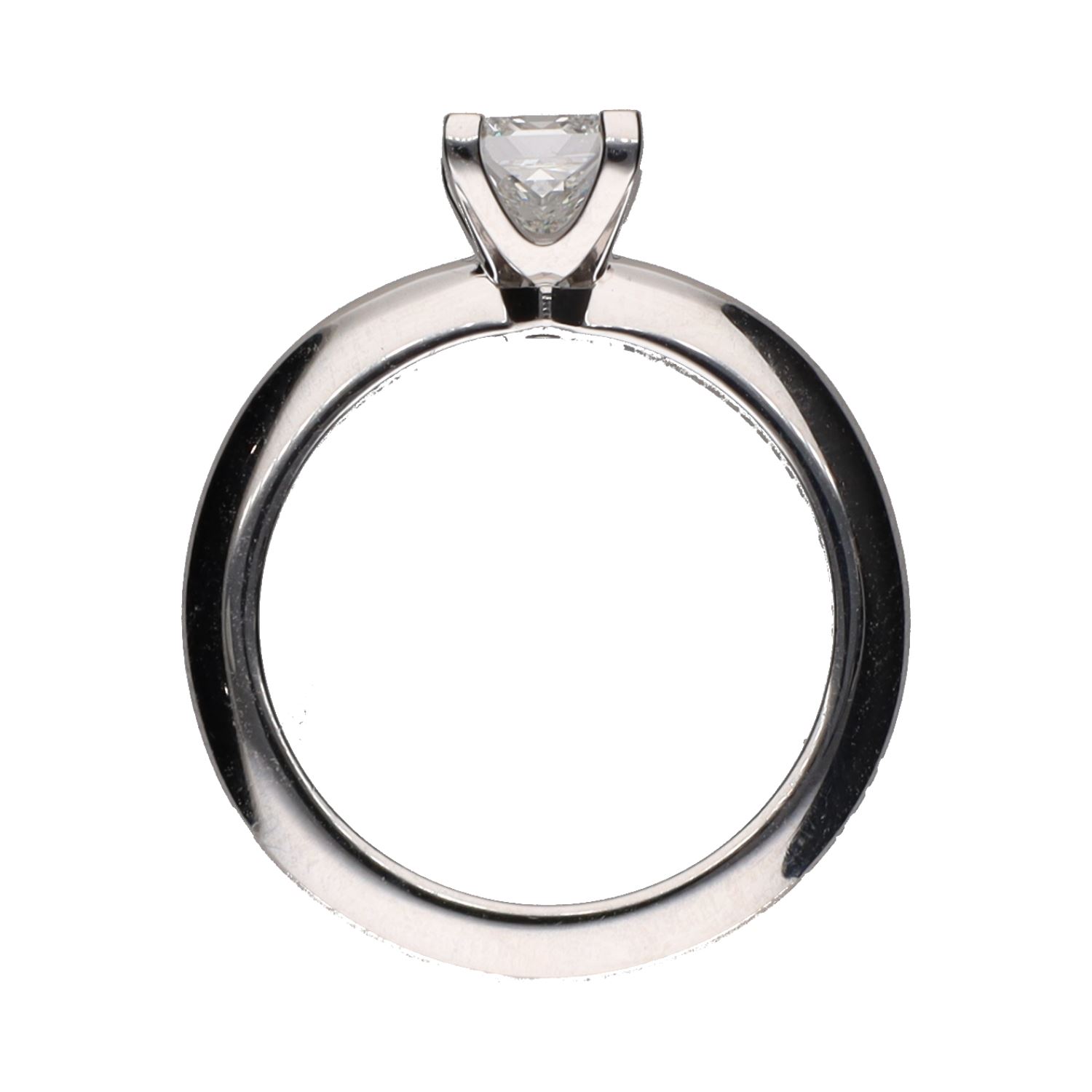 Sortija solitario tiffany & co. En platino con un brillante 0,62ct. Talla 12.