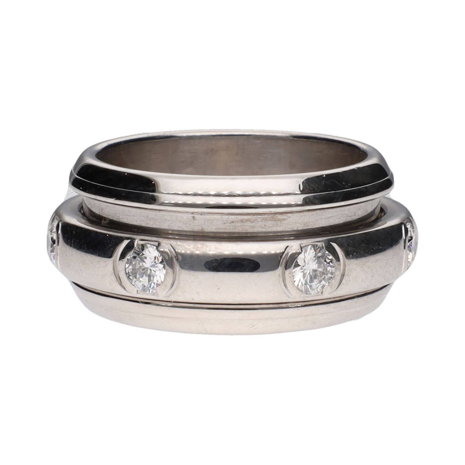 Sortija possession de piaget en oro blanco con brillantes. Talla 57