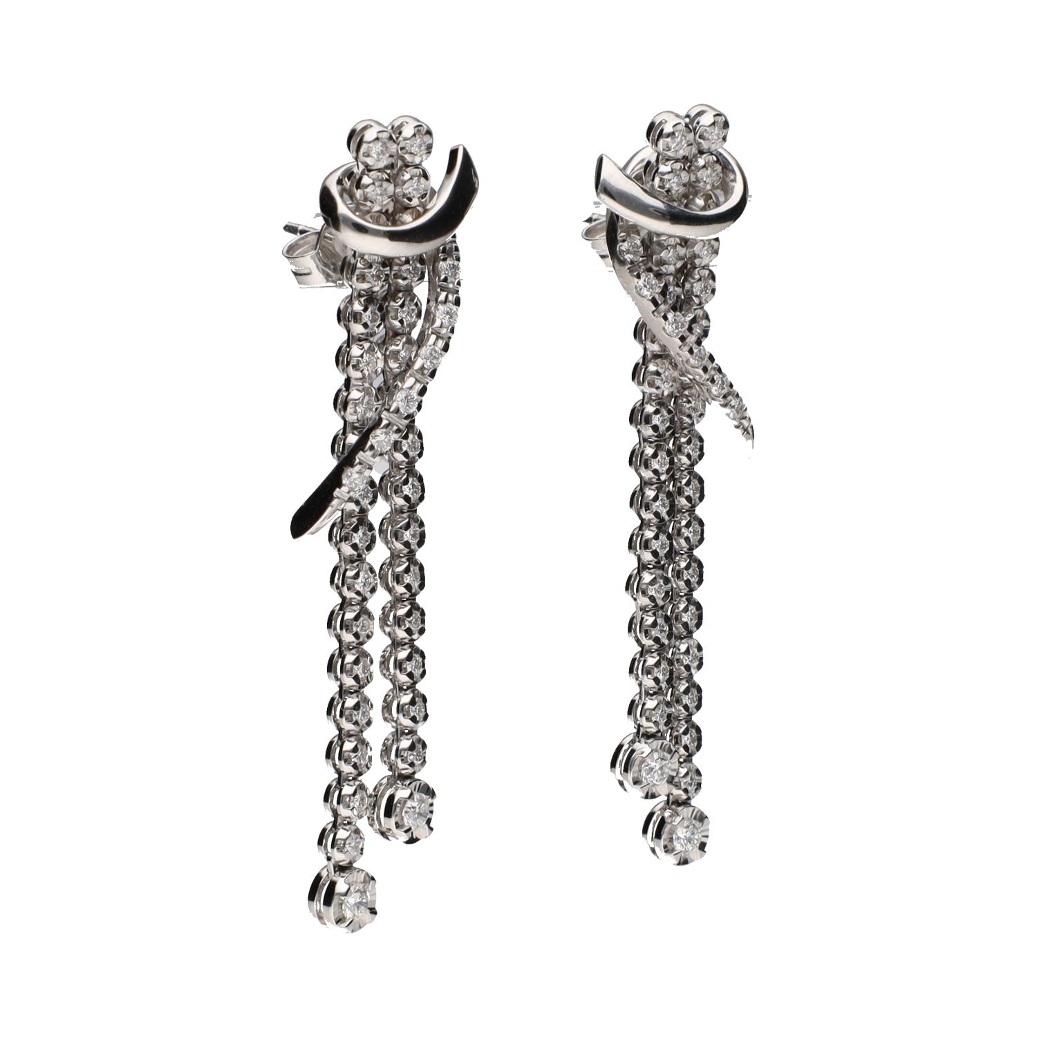 Pendientes en oro blanco con brillantes.