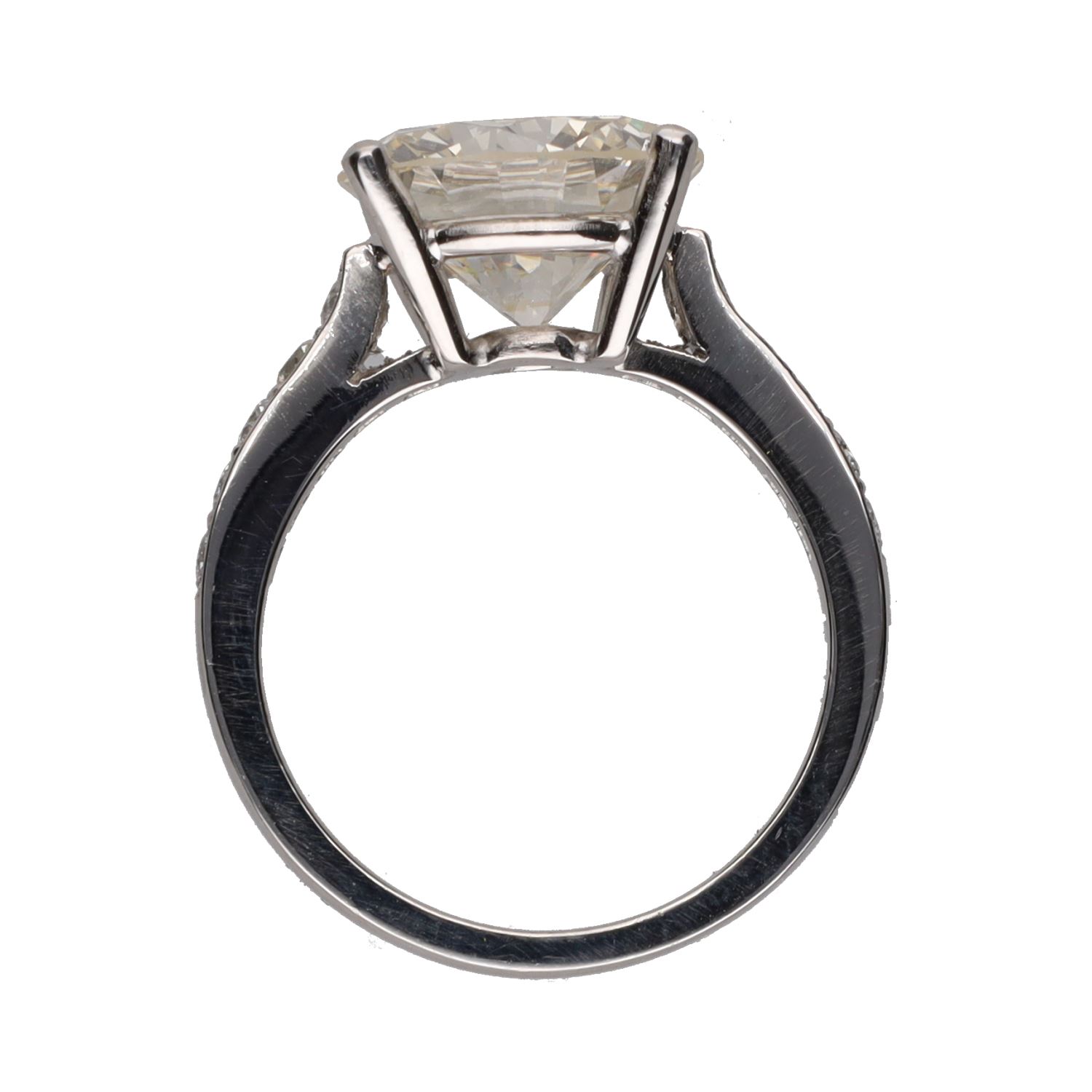 Sortija solitario en platino con brillante central 4,62ct.