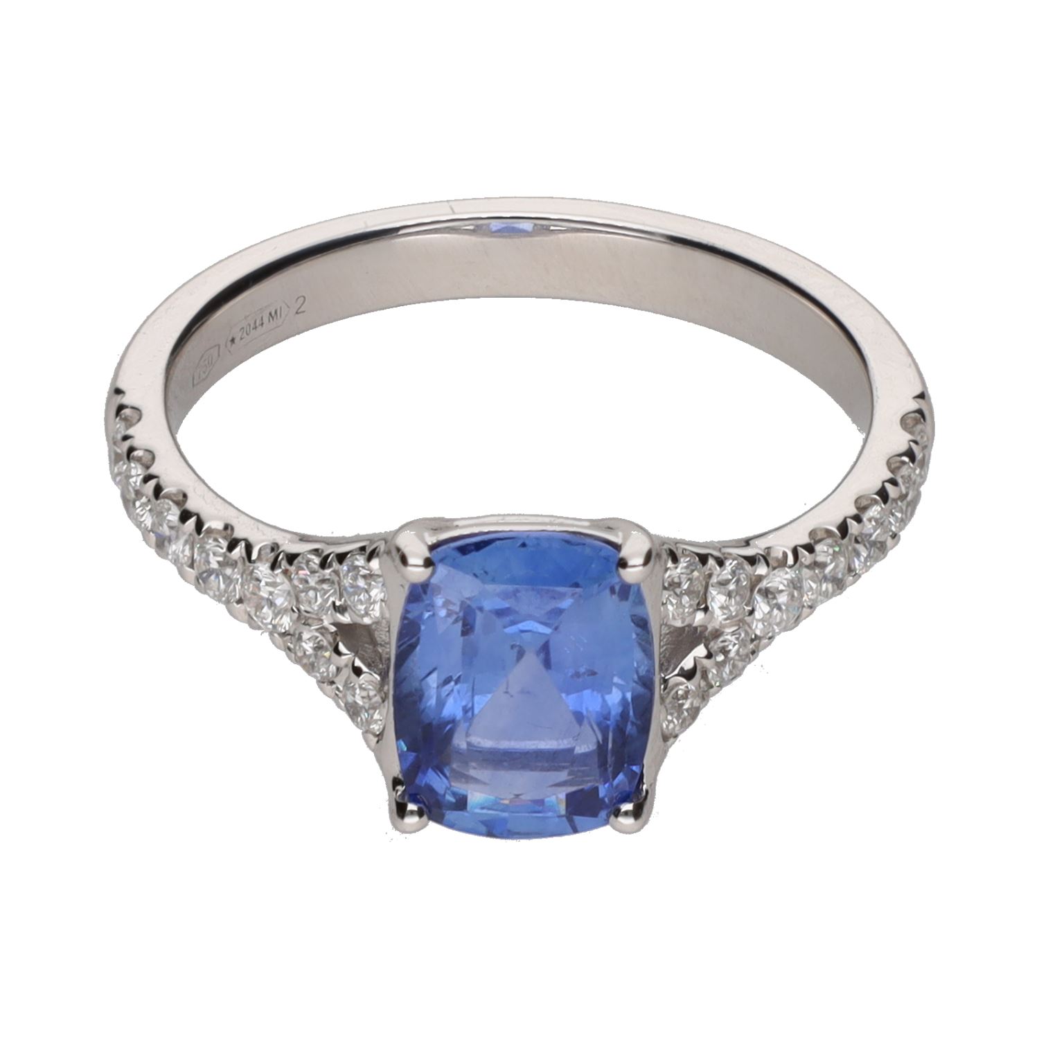 Sortija en oro blanco con zafiro y brillantes. Talla 14.