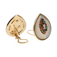 Pendientes en oro amarillo con nácar, esmeraldas, rubí, zafiro y brillantes.