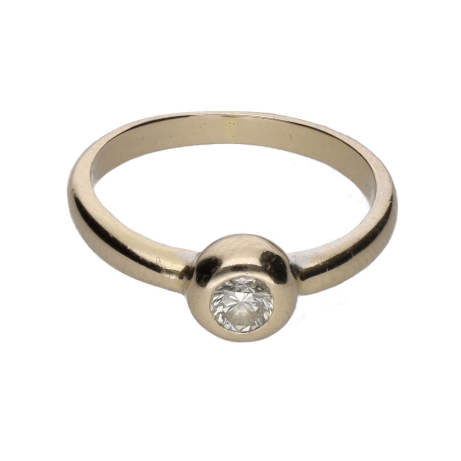 Sortija solitario en oro blanco con un brillante. Talla 4.