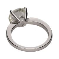 Sortija solitario en platino con un brillante de 3,13ct.  Talla 12.