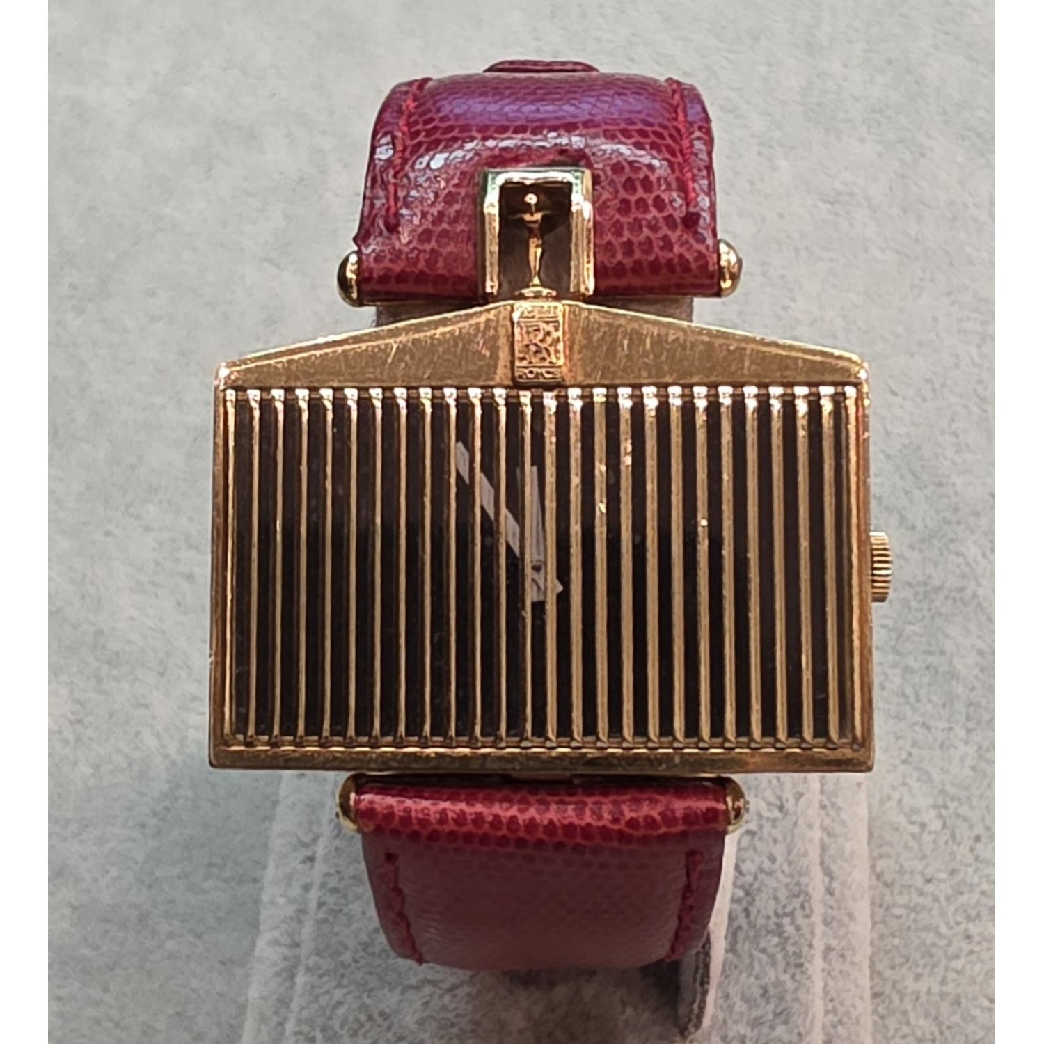 Rolls royce oro amarillo cuerda manual 40mm.   