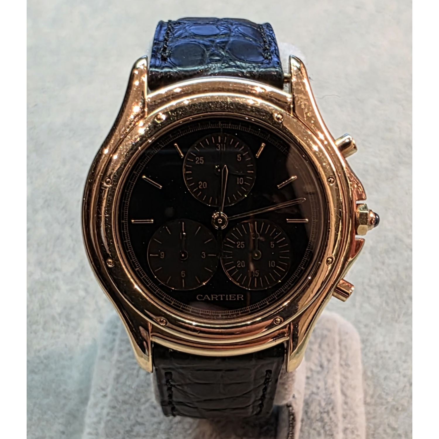 Cougar chronograph oro amarillo quartz 33mm.  
