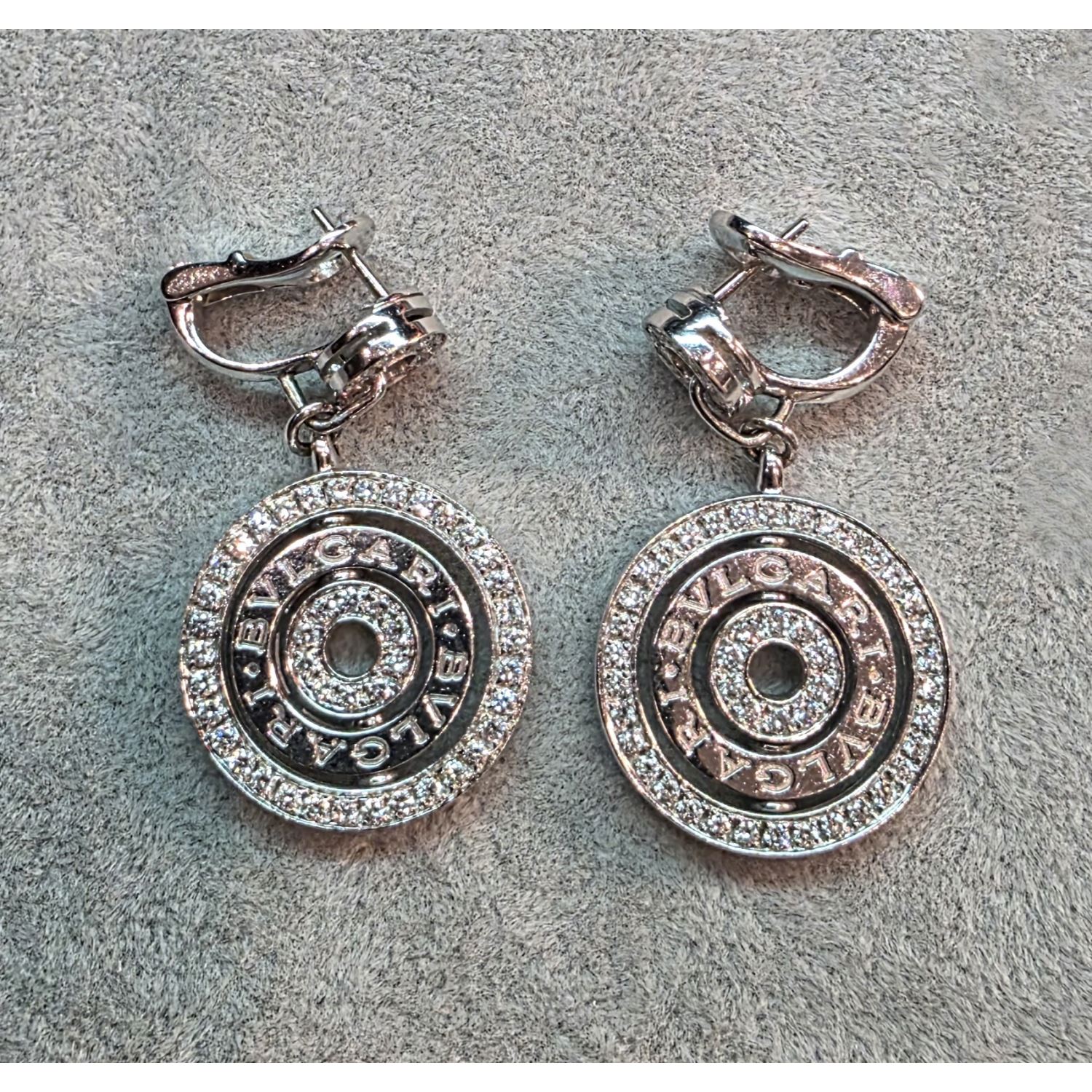 Pendientes astrale de bulgari en oro blanco con brillantes.